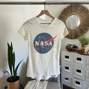 NWT Zoe + Liv NASA Logo Graphic Tee Slim Fit T-Shirt Small